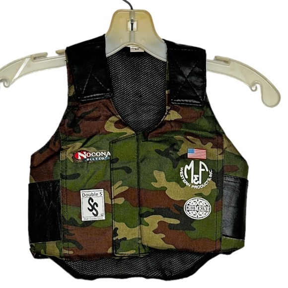 Nocona Camouflage Riding‎ Vest - Picture 1 of 7